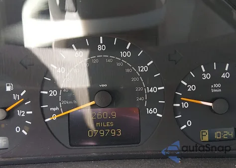 2000 Mercedes-Benz Clk 320 z USA, uszkodzony, nr VIN WDBLJ65G2YF149732